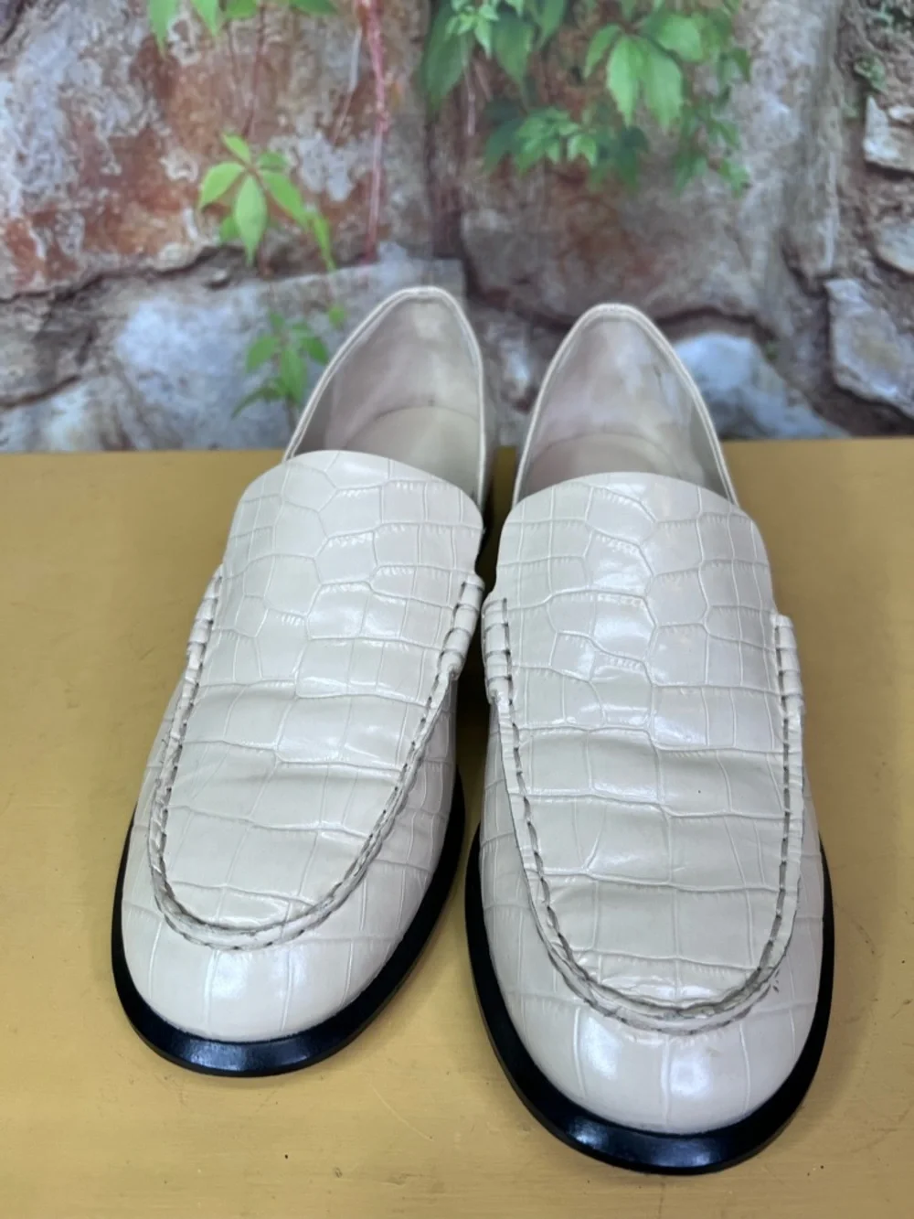 VINCE Bone Leather Croc Embossed Loafers, 9M/40 - Picture 5 of 13